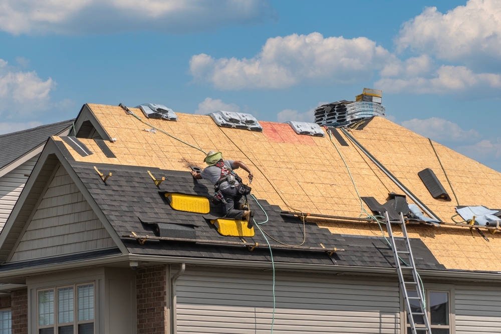 hire roofing contractor